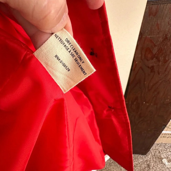 Vintage Steve Madden Red Raincoat Size Medium No holes or stains in good conditi - Picture 4 of 11